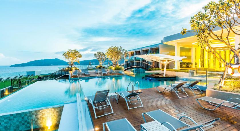 Accommodation in Phuket by the sea